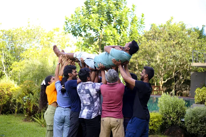 Azbow team photo 9